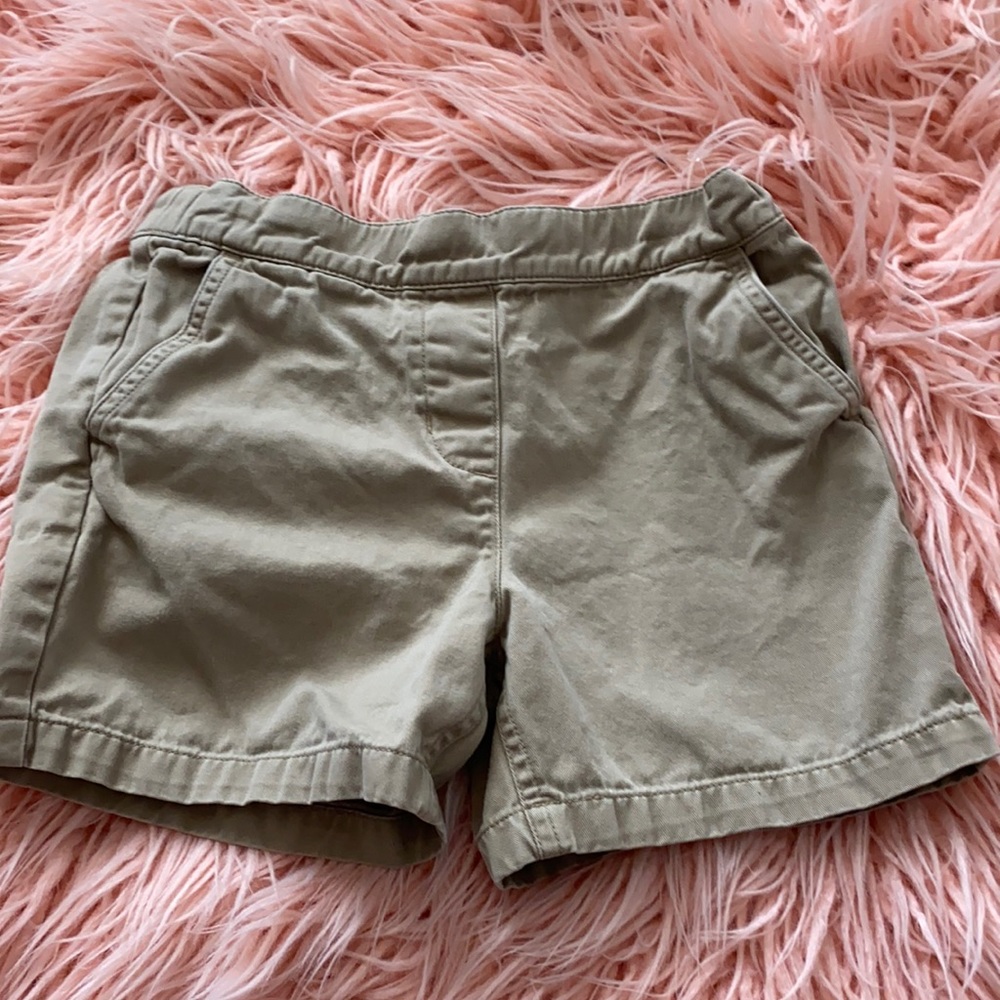Khaki Primary midi chino short